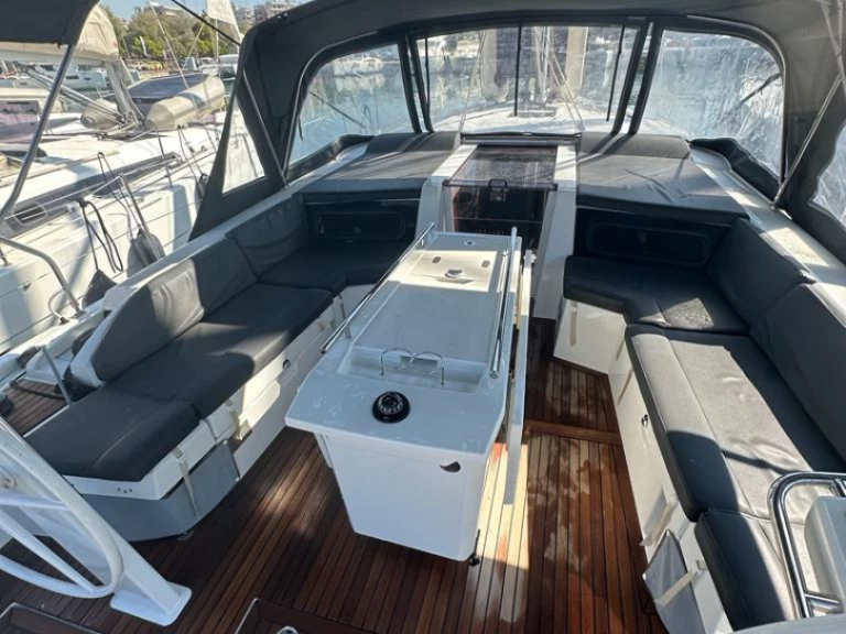 Noleggio Barca a vela Bénéteau con patente nautica