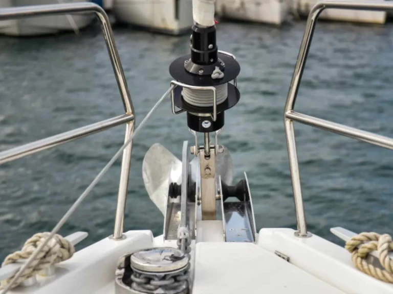 Noleggio Barca a vela Jeanneau con patente nautica