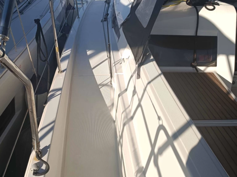 Noleggio a Gouviá – Jeanneau Sun Odyssey 440 su SamBoat