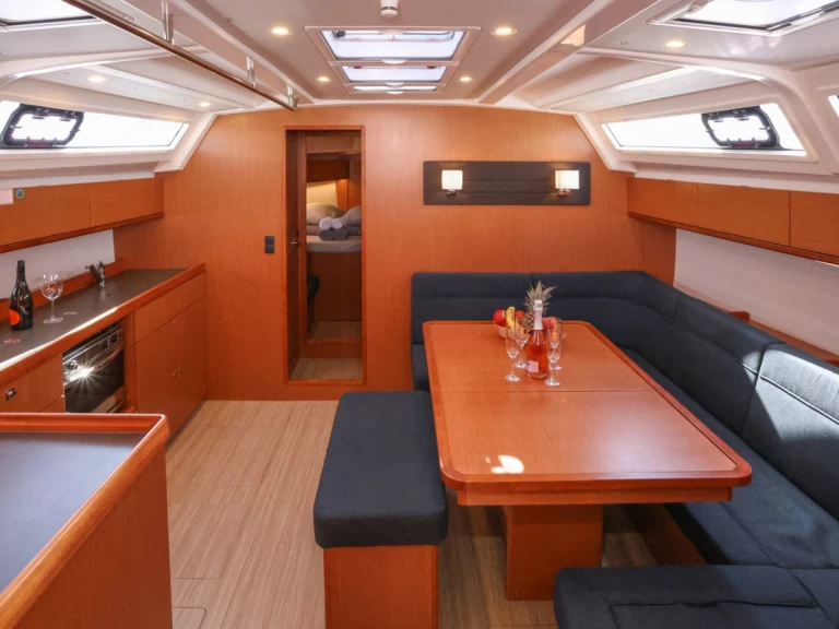 Bavaria Cruiser 46 da affittare a  Castelli