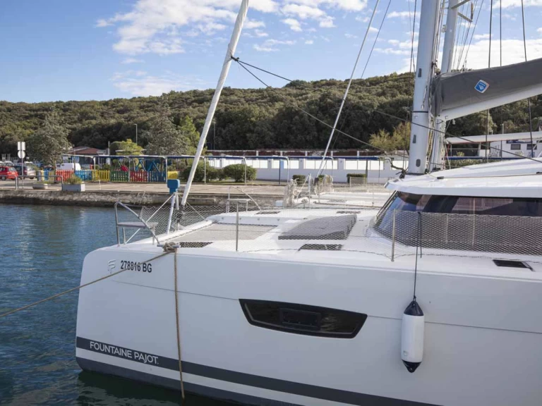 Noleggio Catamarano con o senza skipper Fountaine Pajot a Pomer