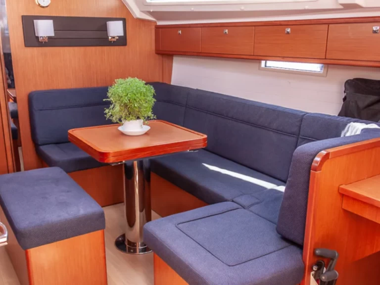 Noleggio barche Bavaria Cruiser 41 a Lefkáda su Samboat