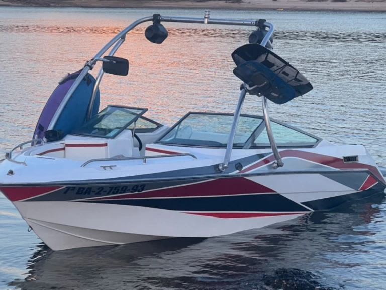 Noleggiare una Régal Valenti 190 a Abejar