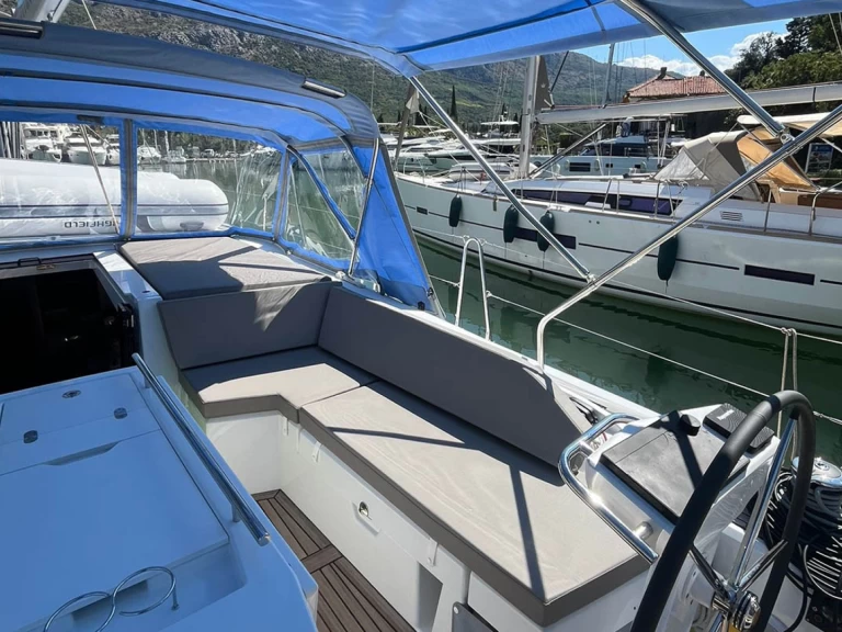 Noleggio Barca a vela Bénéteau con patente nautica