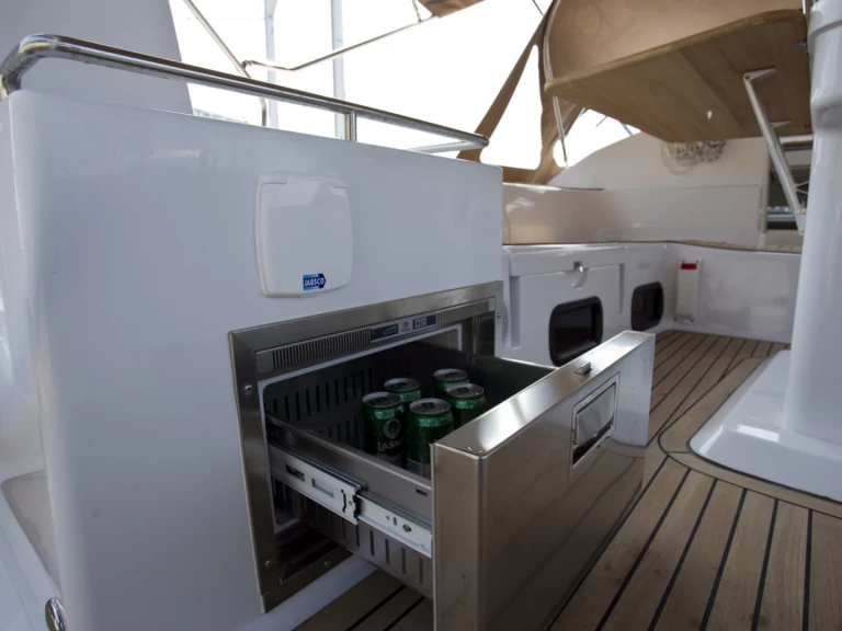 Noleggio a Punat – Elan Impression 50 su SamBoat