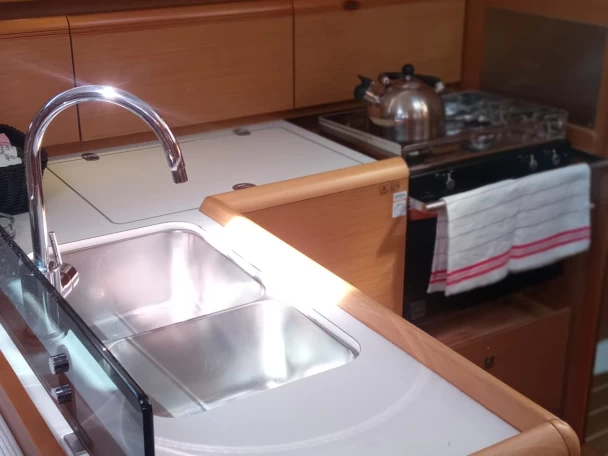 Noleggio Barca a vela con o senza skipper Jeanneau a Scardona