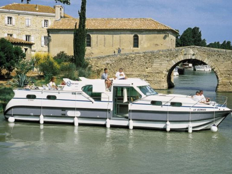 Noleggio Houseboat con o senza skipper Confort a Joigny