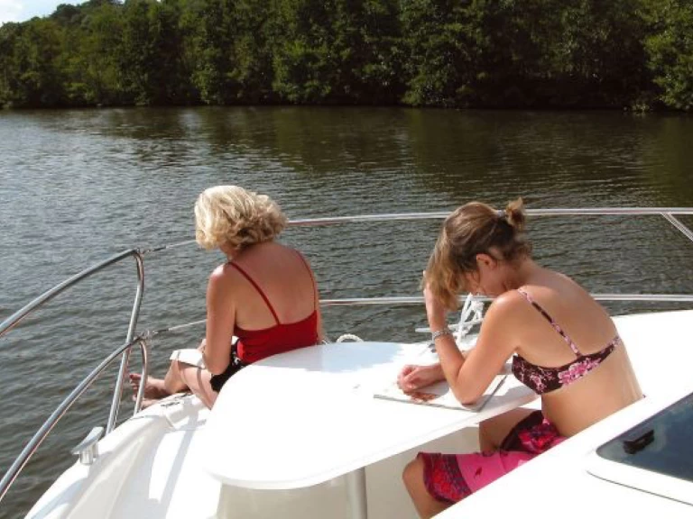 Noleggio Houseboat con o senza skipper Confort a Joigny