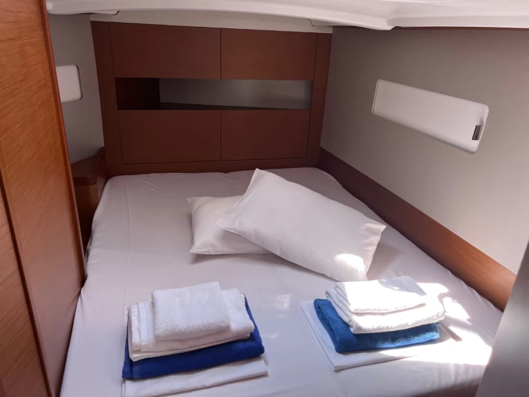 Jeanneau Sun Odyssey 410 da affittare a  Loutráki