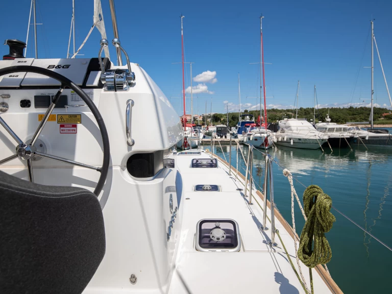 Noleggiare una Lagoon Lagoon 40 a Pomer