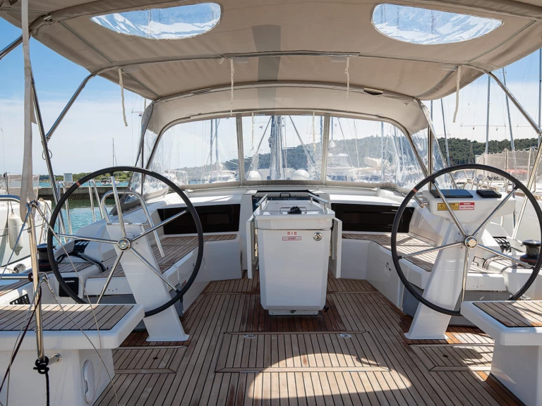 Noleggio Barca a vela Bénéteau con patente nautica