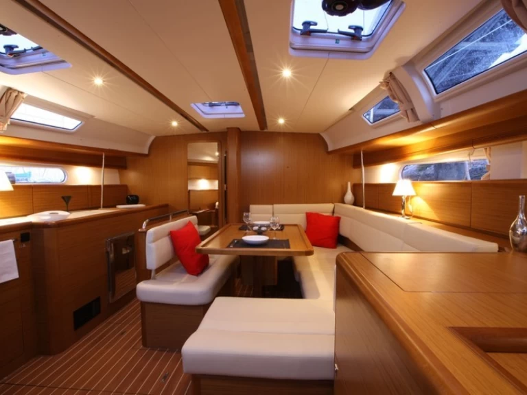 Noleggio barche Airlie Beach economico Sun Odyssey 44i