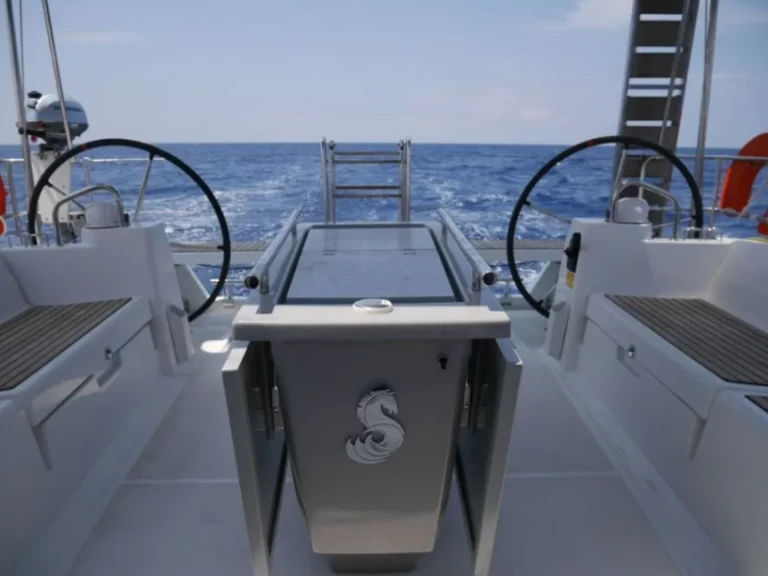 Noleggiare una Bénéteau Oceanis 45 a Lefkáda