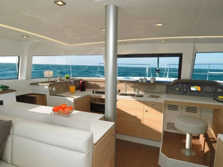 Noleggio Catamarano con o senza skipper Bali a Praslin Island