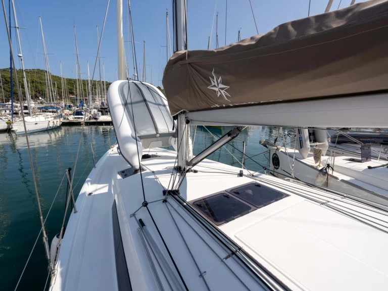 Noleggio Barca a vela a Saint-Mandrier-sur-Mer – Jeanneau Sun Odyssey 410