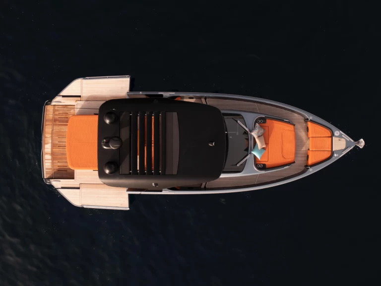 Noleggio Barca a motore con o senza skipper Cranchi a Sorrento