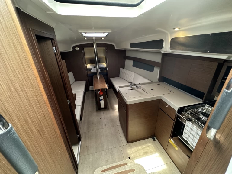 Noleggio barche Álimos economico Oceanis 34.1