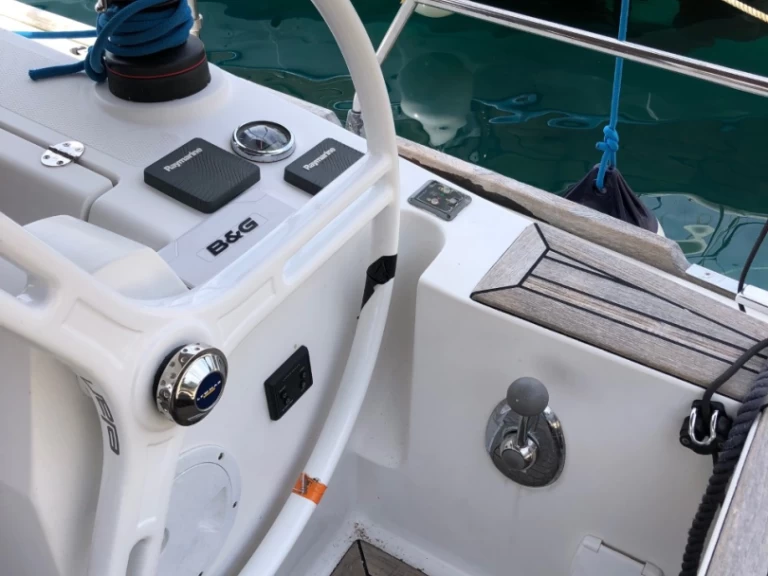 Noleggio a Pola – Elan Impression 40 su SamBoat