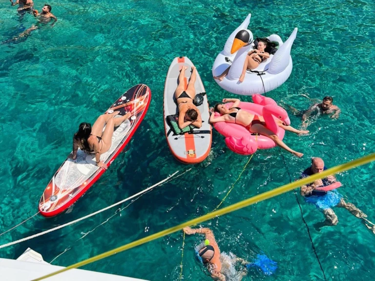 Noleggio Catamarano Bali con patente nautica