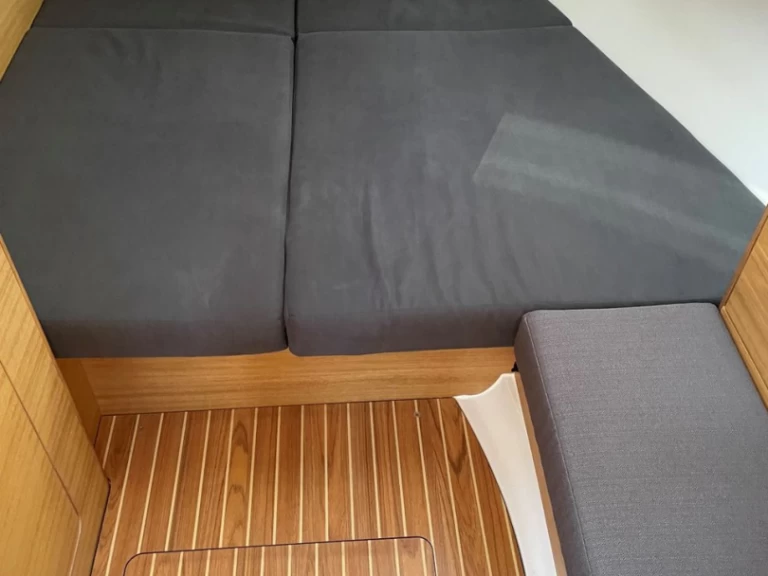 Elan Impression 45.1 da affittare a  Pola