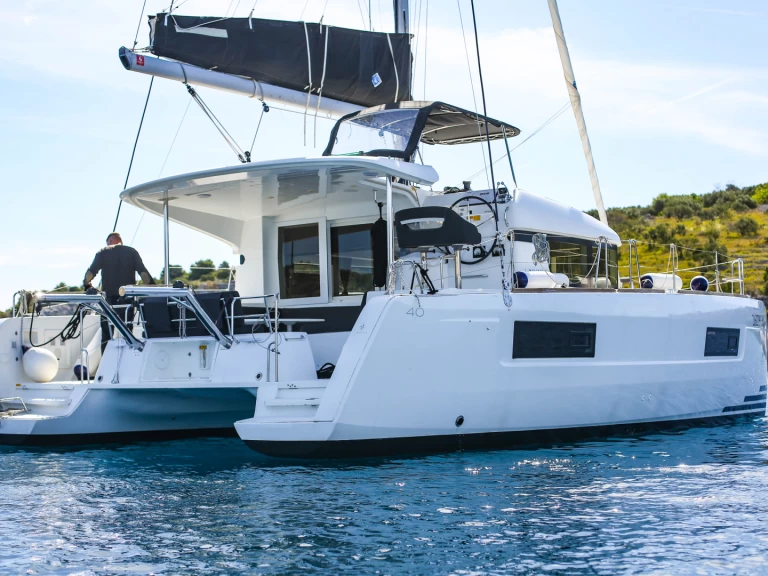 Noleggio Catamarano con o senza skipper Lagoon a Primošten