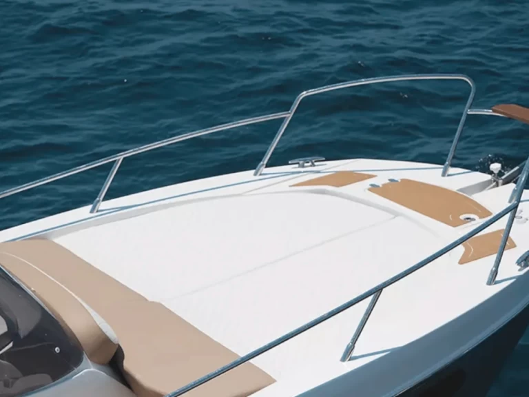 Noleggio Barca a motore Idea Marine con patente nautica