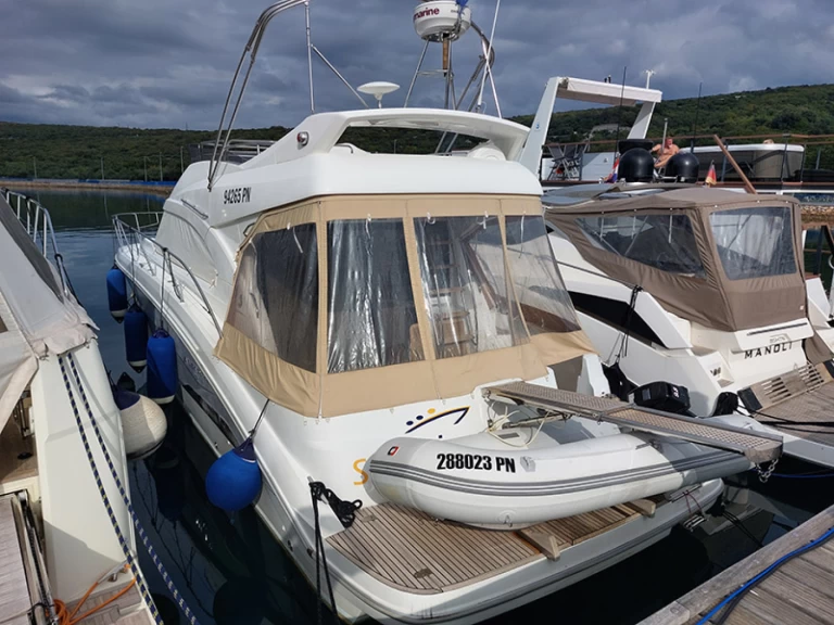 Noleggio barche Punat economico Beneteau Antares 42 Fly