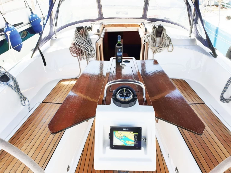 Bavaria Cruiser 37 da affittare a  Spalato