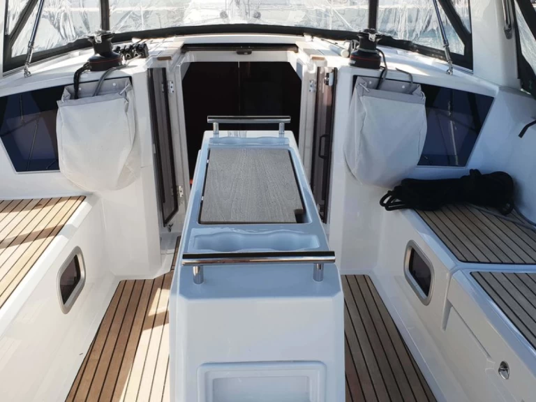 Noleggio Barca a vela Bénéteau con patente nautica