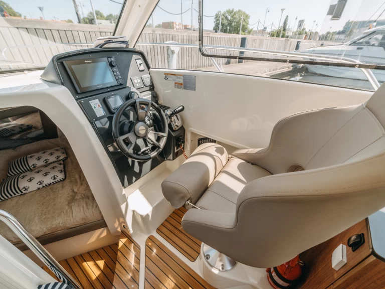 Noleggio Barca a motore a Klaipėda – Quicksilver Active 755 Weekend