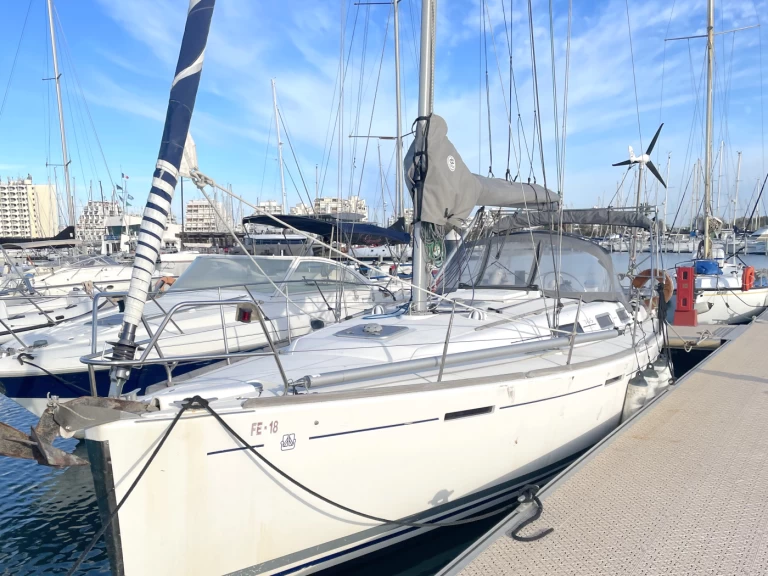 Barca a vela a noleggio a Port-Camargue al miglior prezzo