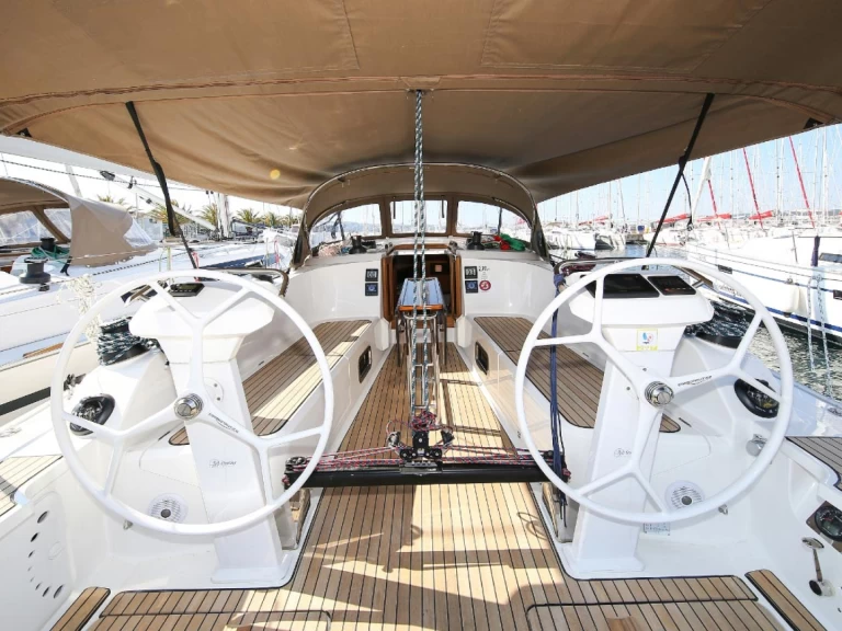 Noleggiare una Bavaria Cruiser 41S a Murter-Kornati