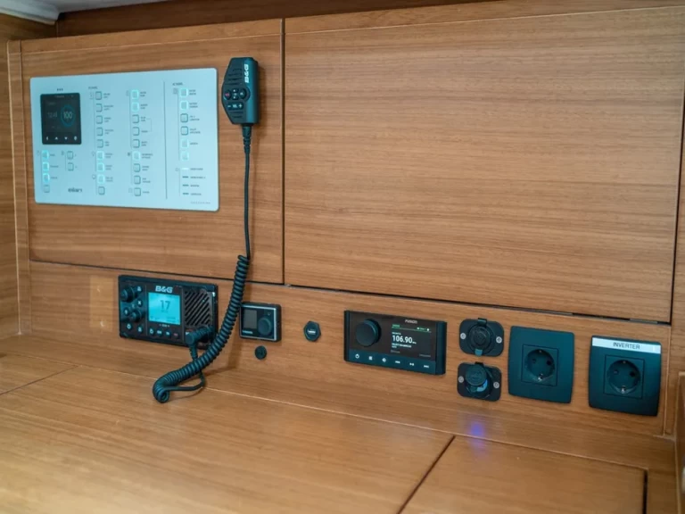 Noleggio Barca a vela a Sebenico – Elan Impression 45.1