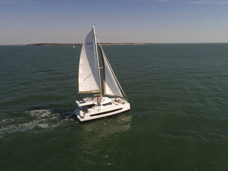 Noleggio Catamarano a Komolac – Bali Bali Catspace Voile