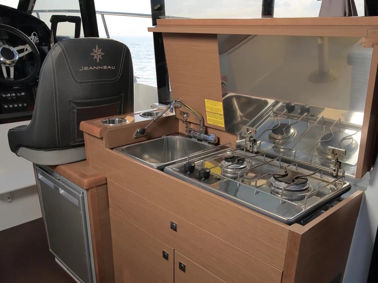 Noleggio Barca a motore a Zaravecchia (Biograd) – Jeanneau Merry Fisher 895