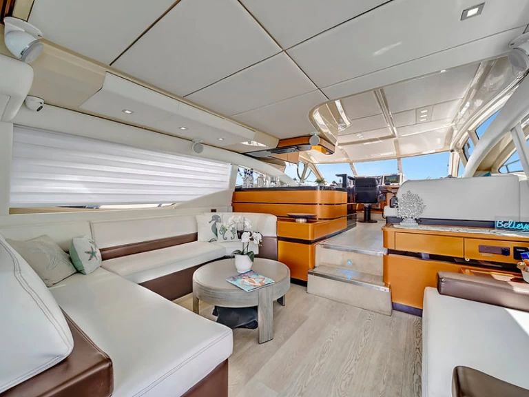 Noleggio Barca a vela Azimut con patente nautica