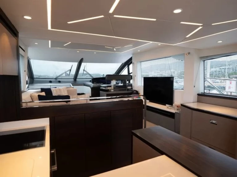Noleggiare una Sunseeker Manhattan 56 a Lui Bay