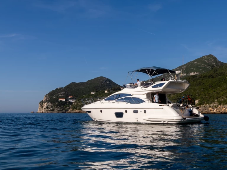 Noleggio barche Azimut Azimut 47 Fly a Sesimbra (Santiago) su Samboat
