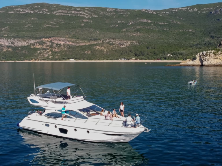 Noleggio Yacht di lusso con o senza skipper Azimut a Sesimbra (Santiago)