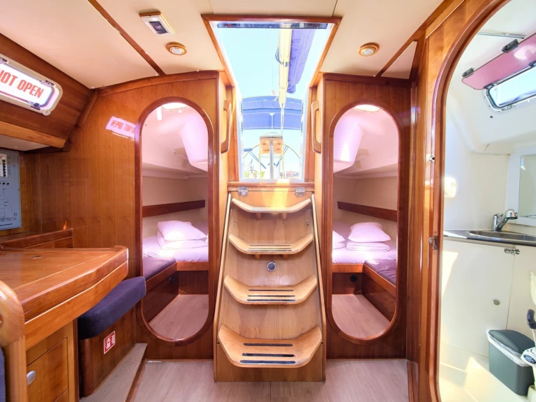 Noleggio Barca a vela Salona con patente nautica