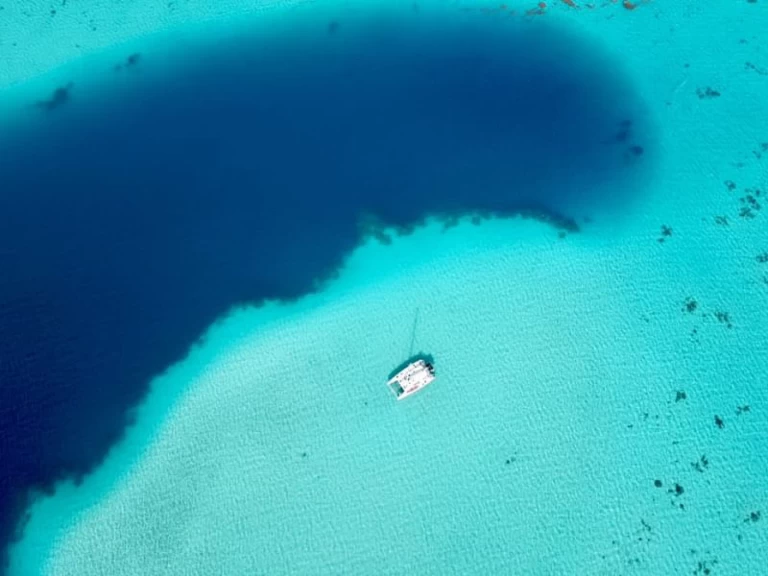 Noleggiare una Nautitech Nautitech 47 a Uturoa