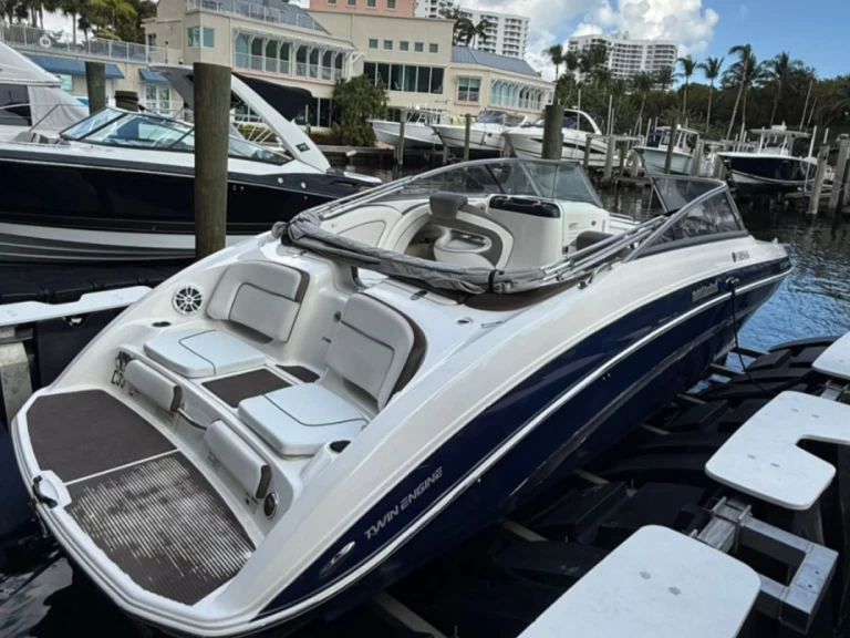 Noleggio Barca a motore Yamaha con patente nautica