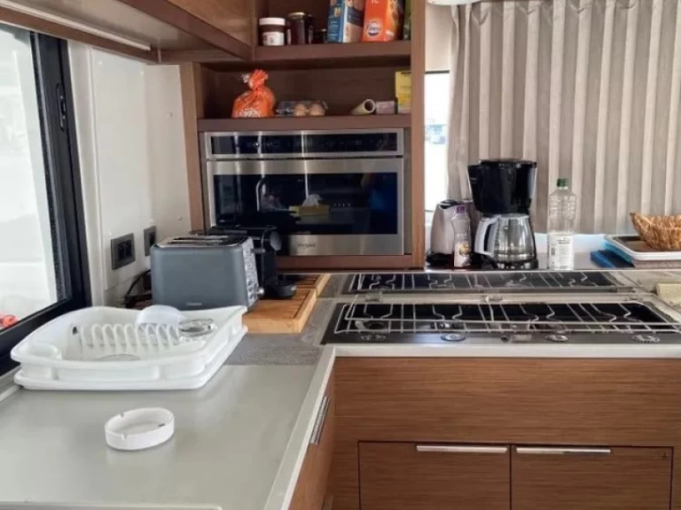 Noleggio Catamarano Lagoon con patente nautica