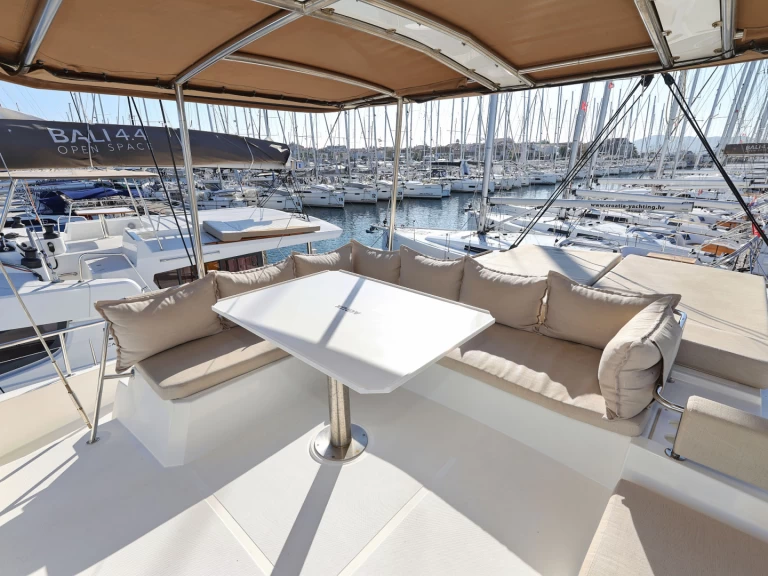 Noleggiare una Bali Bali 4.6 a Zaravecchia (Biograd)