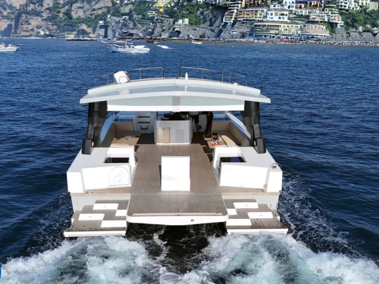 Noleggio barche Positano economico CAT SB380