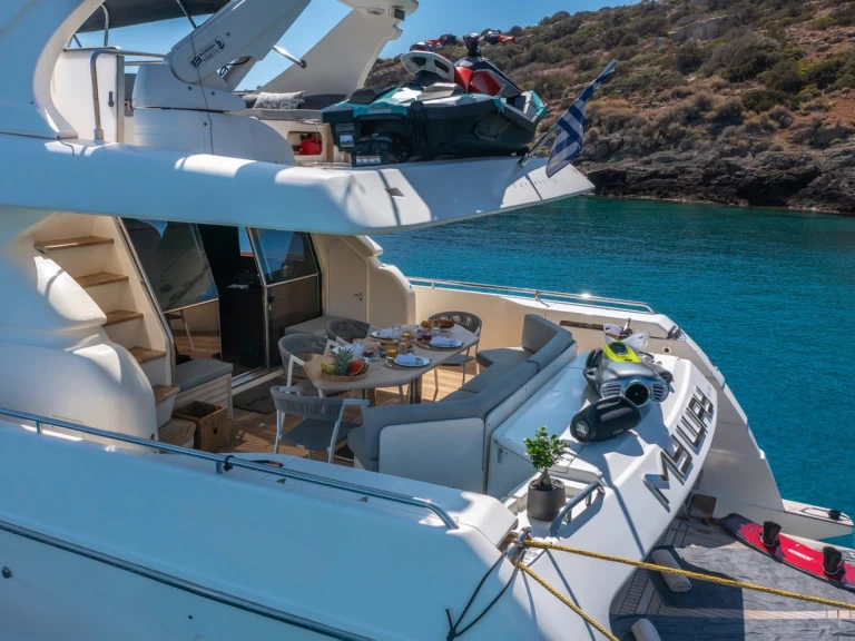 Noleggio Yacht di lusso con o senza skipper Ferretti a Álimos