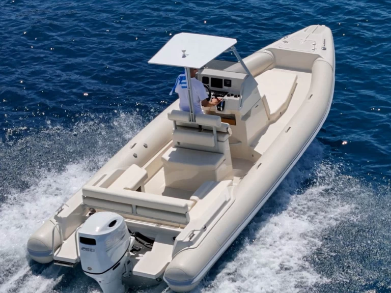 Noleggio Gommone a Platys Gyalós – Oceanic A7