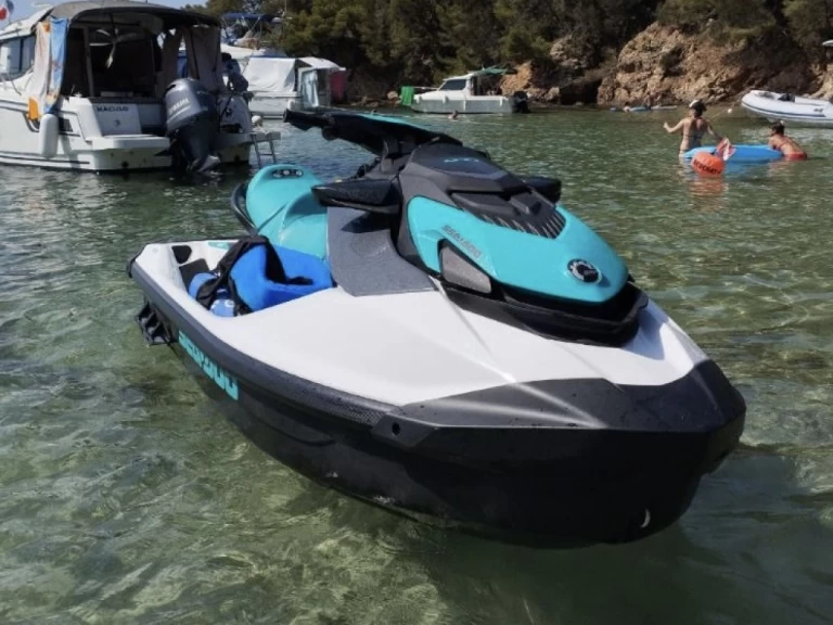 Noleggio Moto d'acqua Sea-Doo con patente nautica