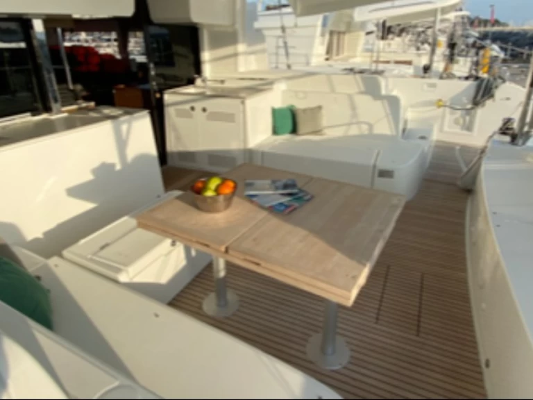 Lagoon Lagoon 46 da affittare a  Saint-Raphaël