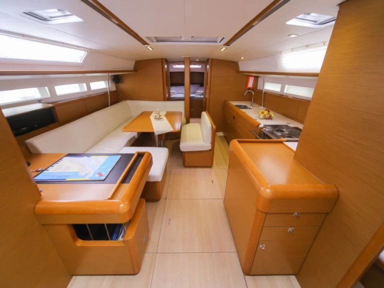 Barca a vela a noleggio a Zaton al miglior prezzo